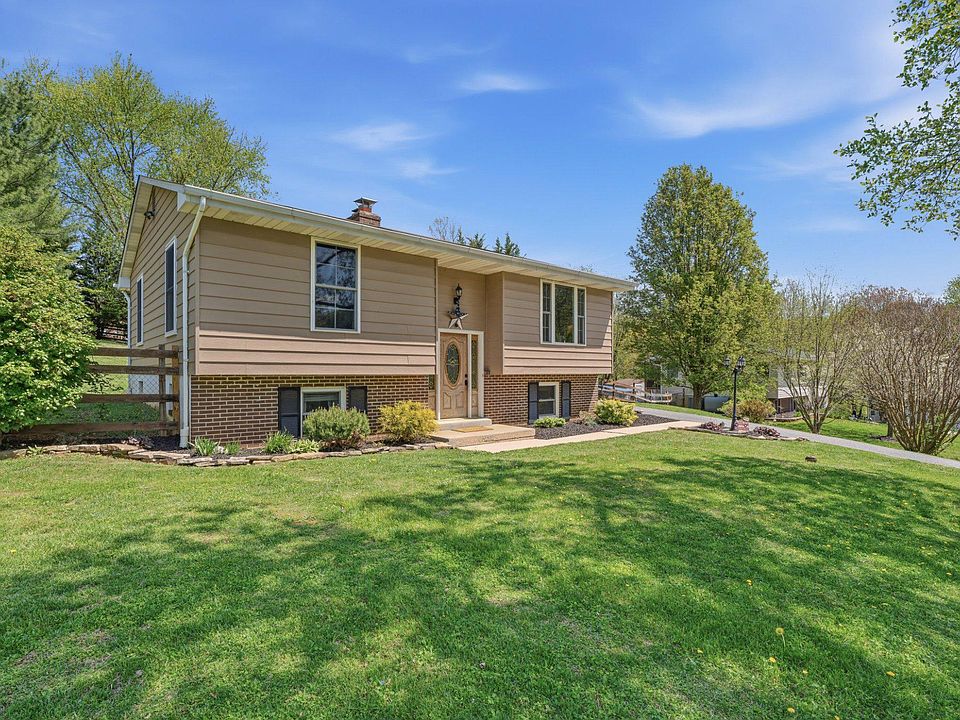 1st image of 1618 Valley Dr