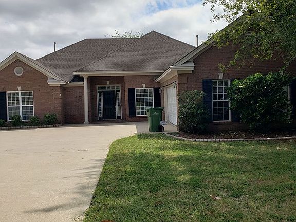 2nd image of 2765 Edinburgh Dr