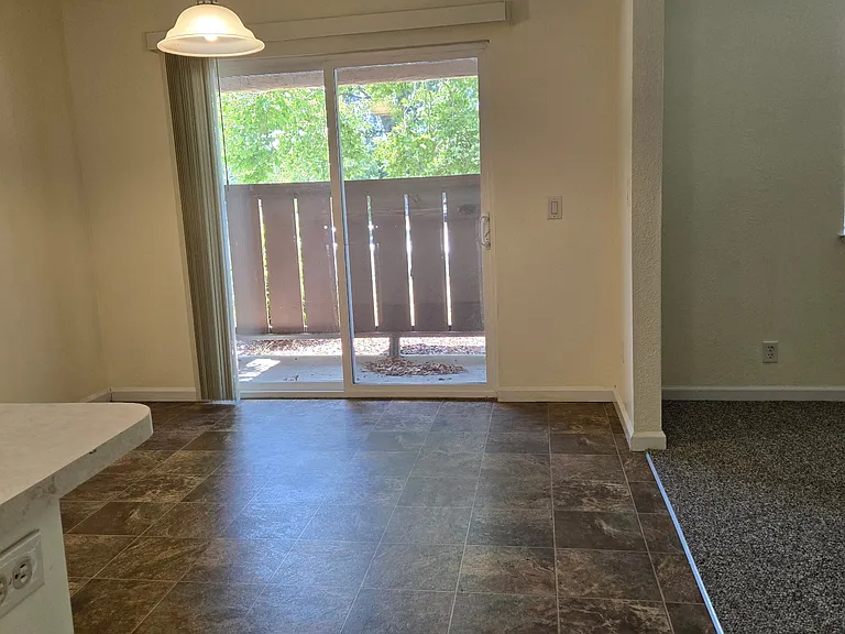 2688 White Ave — Photo 2