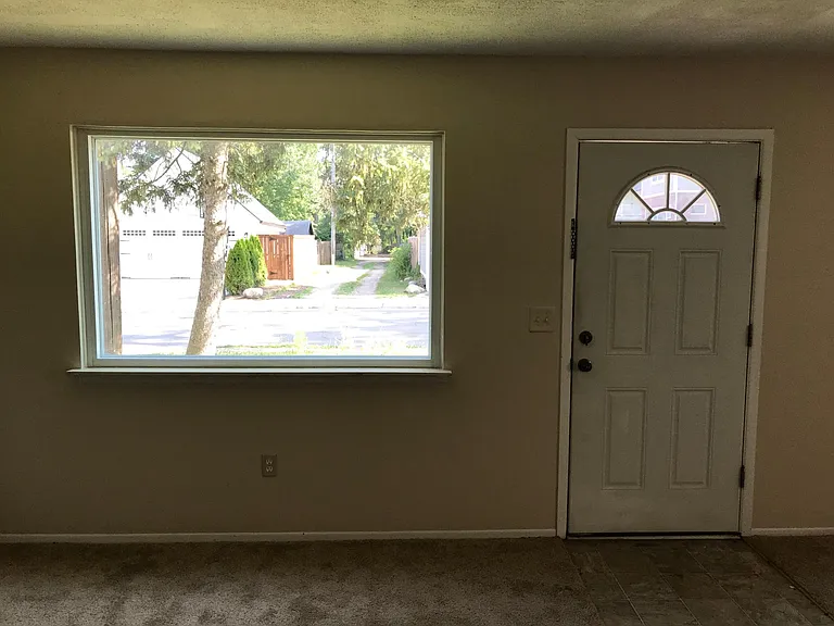 415 Pingree Blvd — Photo 5