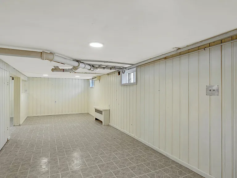 455 Berkshire Rd — Photo 10