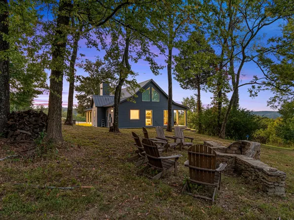 8740 Howell Rd, Mount Pleasant, TN 38474