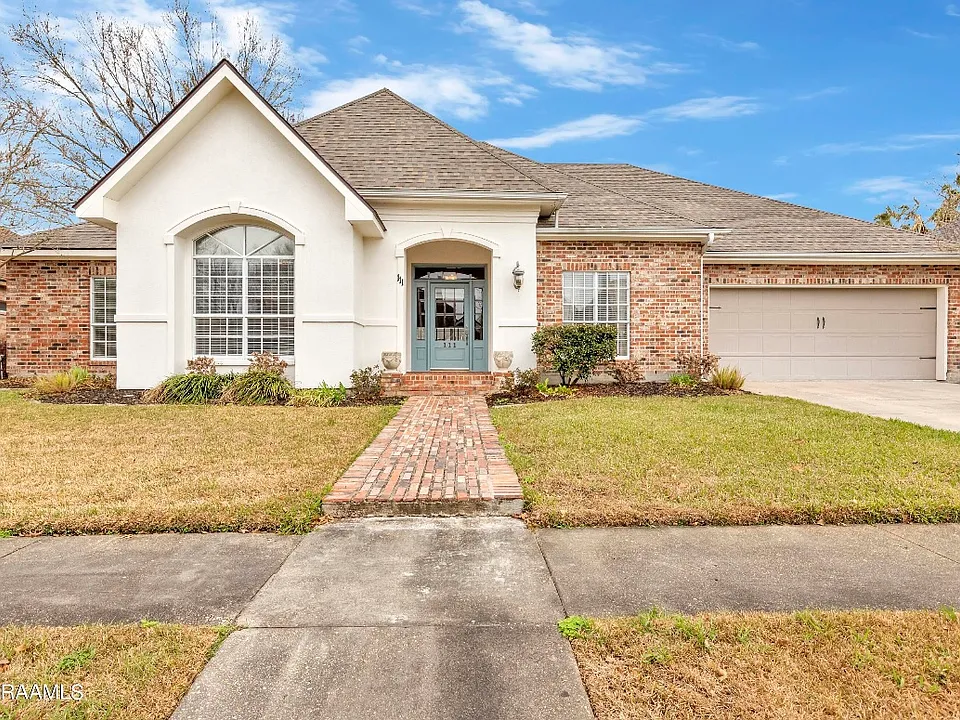 111 Hamlet Ln