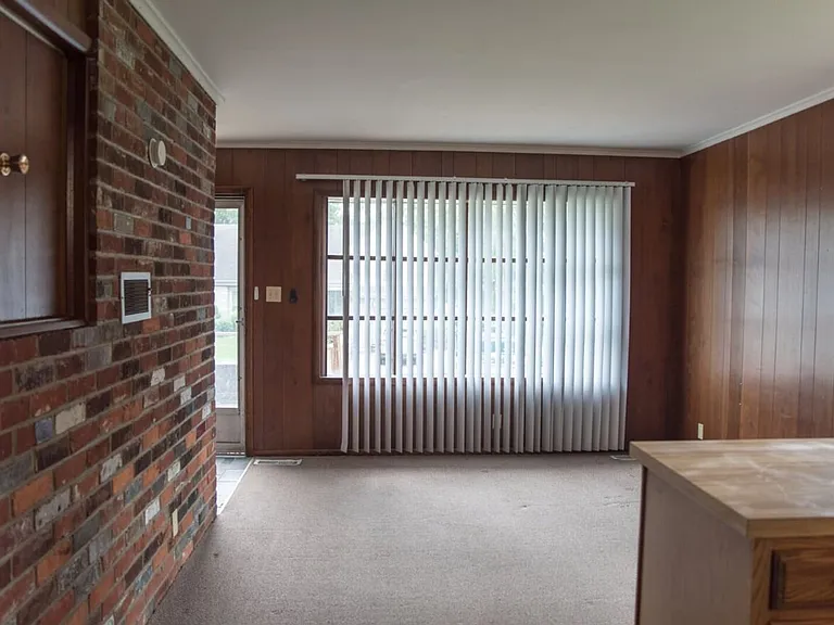 824 W Wayne St. (Wynn Funds, LLC) — Photo 1
