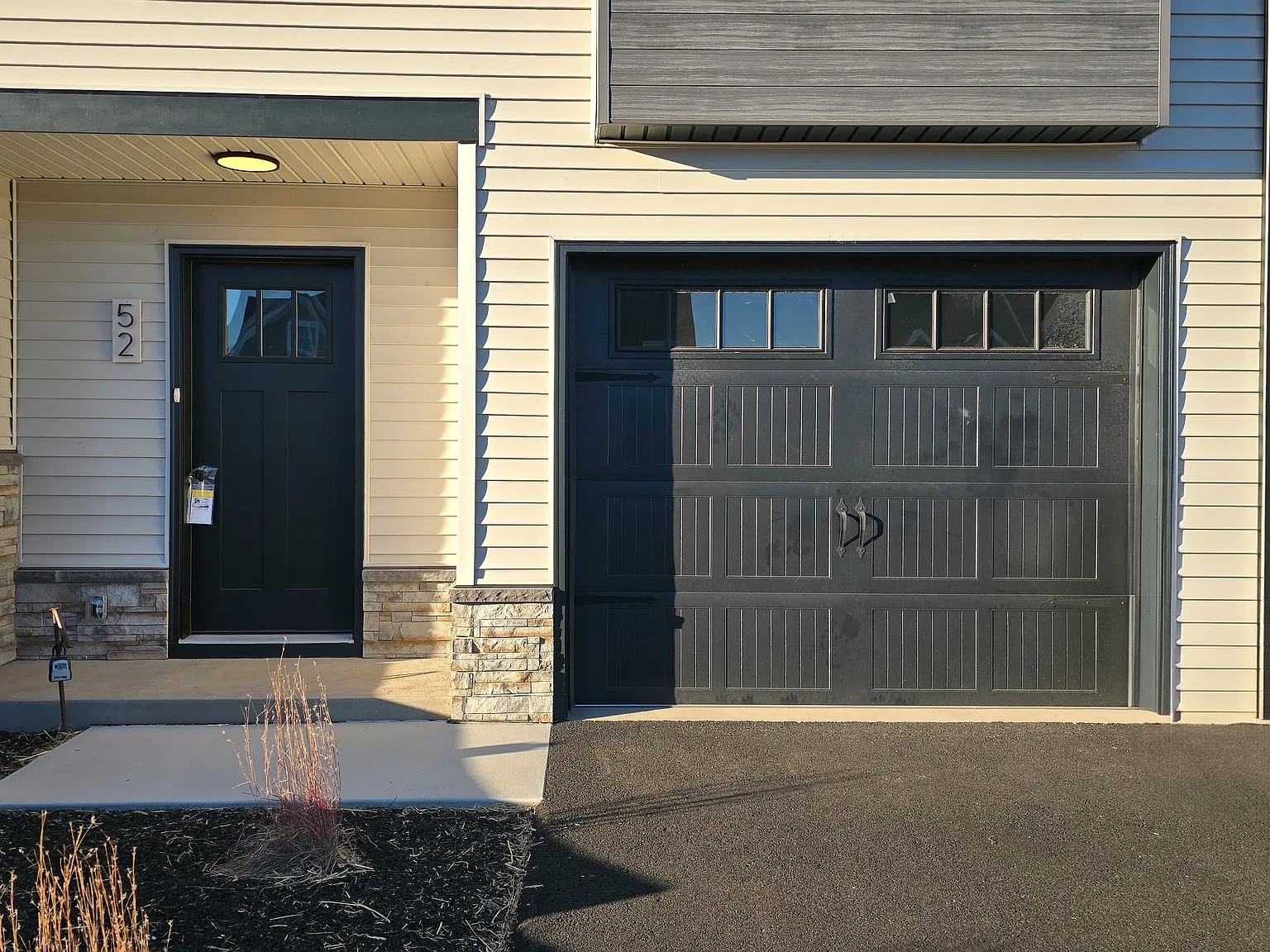 4 bed, 2.5 bath, 1920 sqft, $2,200 — Photo 2