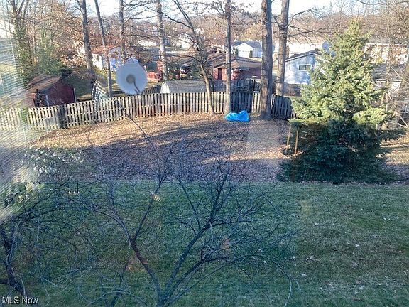 4th image of 9304 Pleasant Lake Blvd