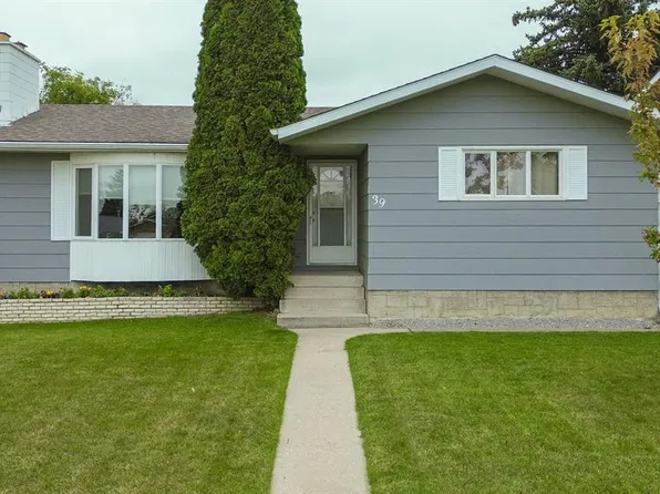39 W Opal Ave, Red Deer, AB T4P 1S9