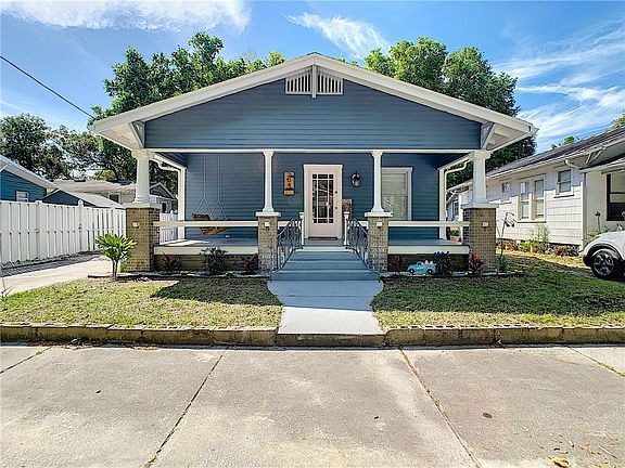 3rd image of 204 W Floribraska Ave