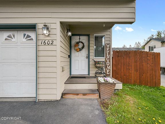 3rd image of 1602 Hardwood Ct