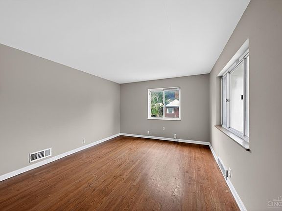 5th image of 1600 Western Hills Ln