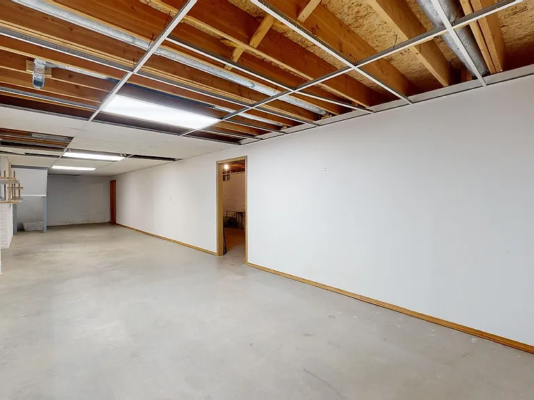 64330 Lincoln Hwy — Photo 32