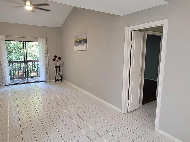 11711 Memorial Dr #292 — Photo 16