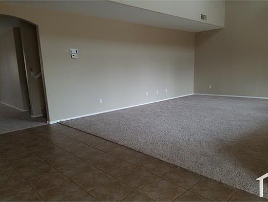 4th image of 10621 W La Reata Ave