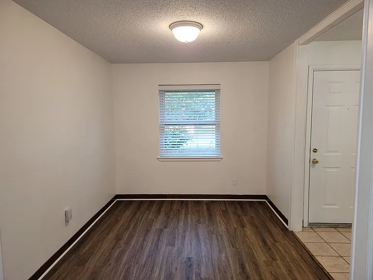 1000 Springdale Rd — Photo 11