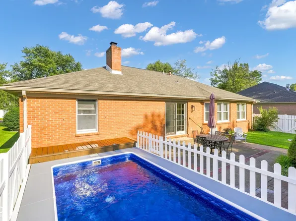 2611 Conestoga Ct, Newburgh, IN 47630