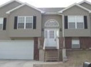 5302 Sapphire Ct, Columbia, MO 65202