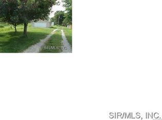 916 W Davis St, Keyesport, IL 62253