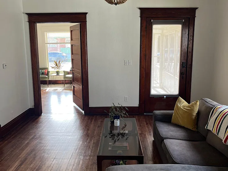 736 Monroe Ave — Photo 5
