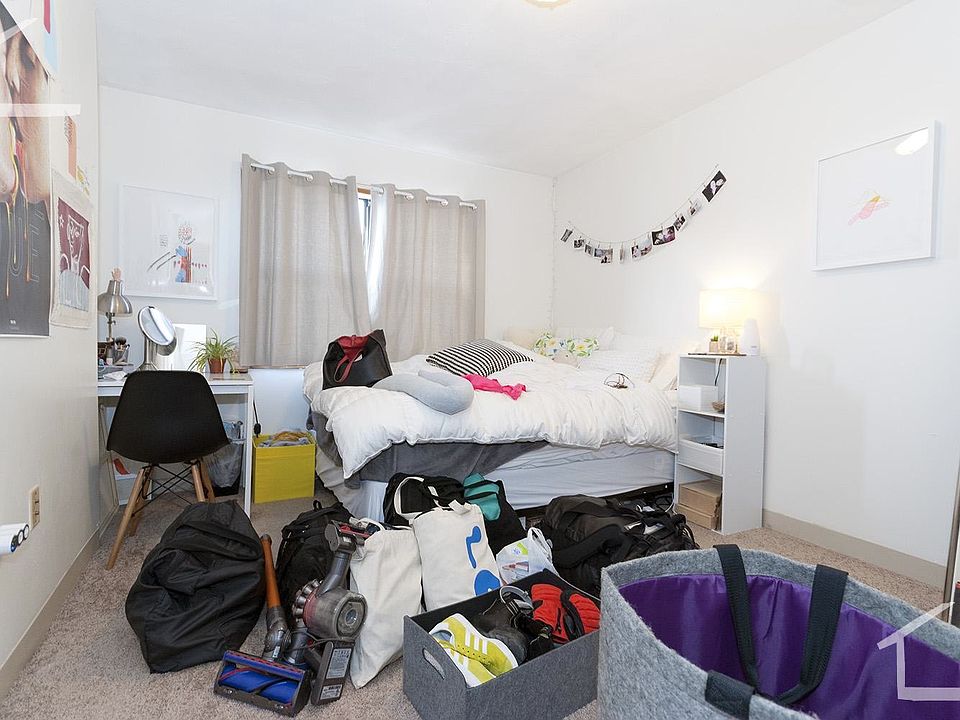 2nd image of 25 Darling St #12FW