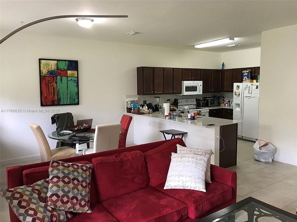 1st image of 290 NW 109th Ave APT 101