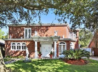 2235 Leon C Simon Dr, New Orleans, LA 70122