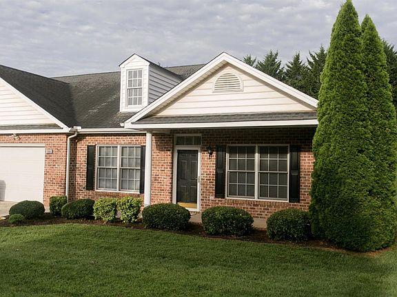 5th image of 1068 Doulton Cir
