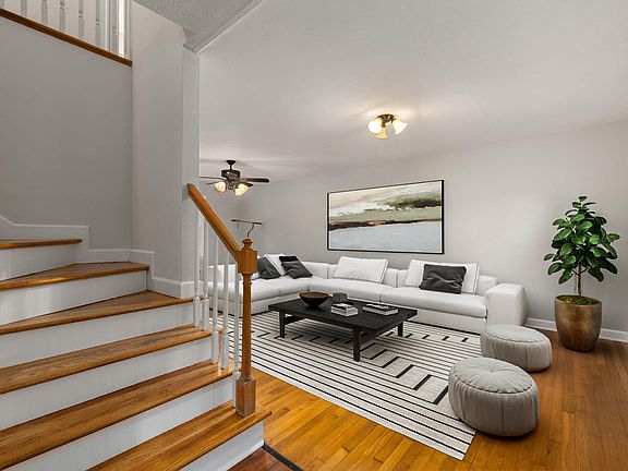 3rd image of 3209 Marie Dr