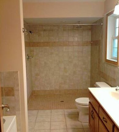 3rd image of 1419 Elmcreek Dr