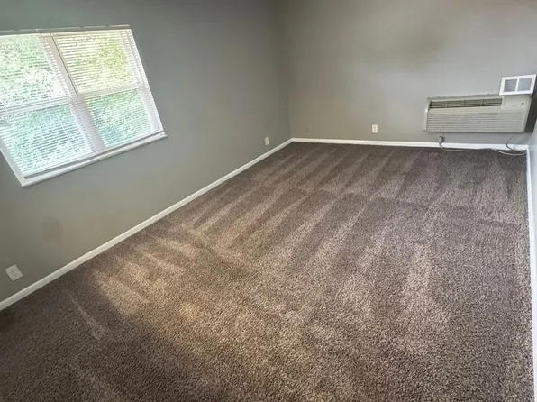 Hikes Point Apartments, 3012 Pamela Way #3117-7, Louisville, KY 40220