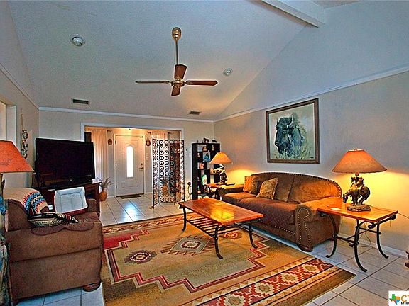 4th image of 1905 Canyon Creek Dr