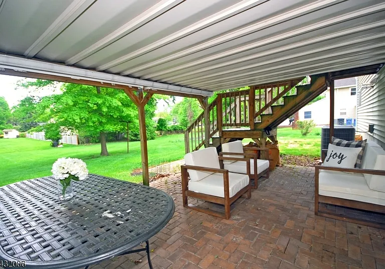 830 E Meadow Dr — Photo 30