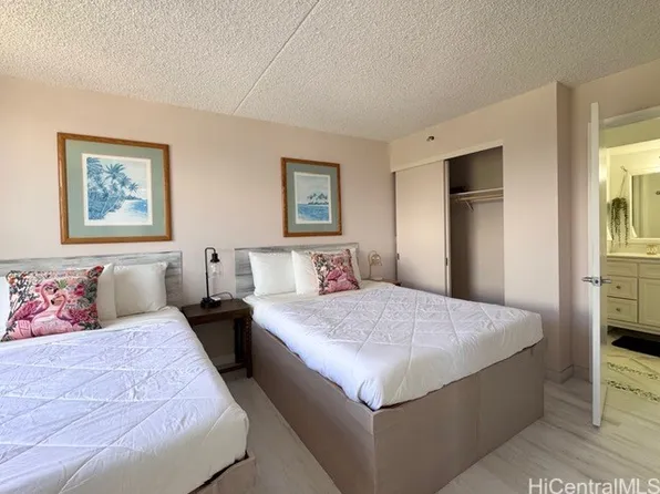 201 Ohua Ave #3403-T2, Honolulu, HI 96815