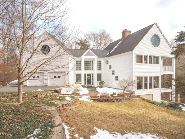 19 Doe Meadow Drive, Burlington, CT 06013