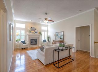 4813 SW Soldier Dr, Lees Summit, MO 64082