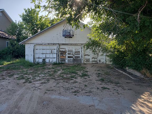 3 car garage