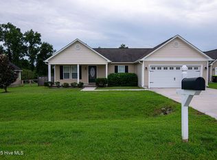 202 Cottage Brook Ct, Richlands, NC 28574