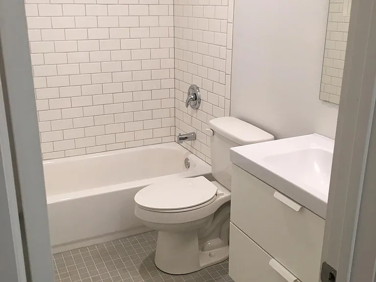 8810 Dawnridge Cir #101 — Photo 9