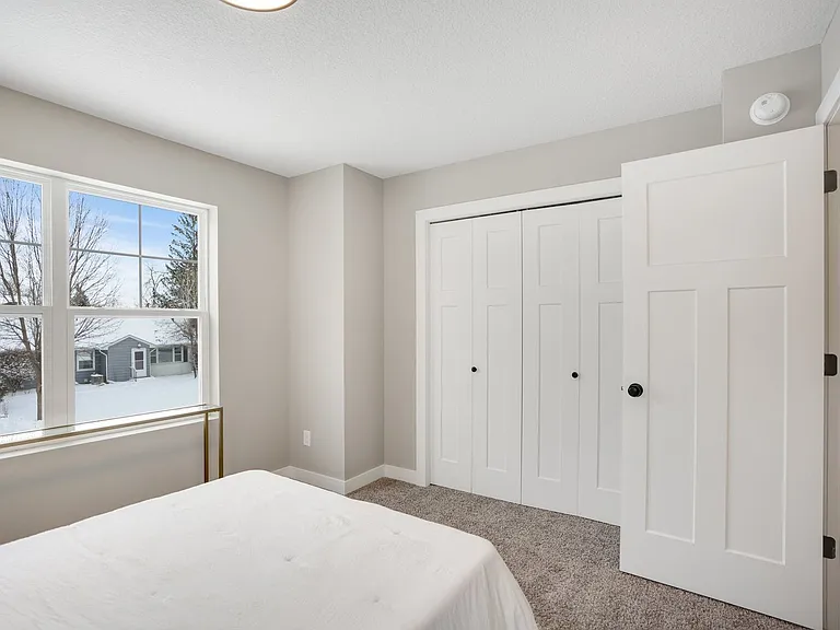 Available 07/01! New Build 4 bed 3 Bath in Hopkins! — Photo 36