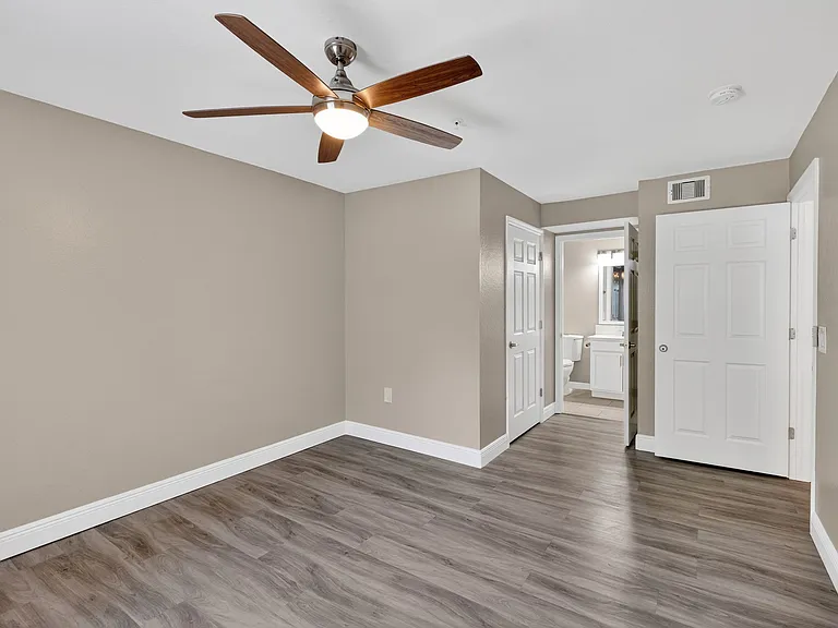 Mer Soleil Apartments — Photo 7
