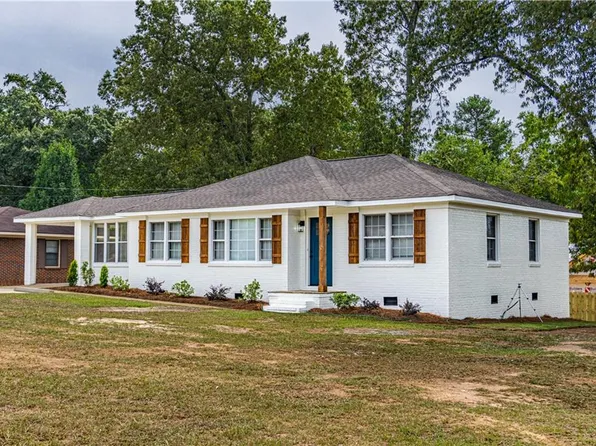 5203 Summerville Rd, Phenix City, AL 36867