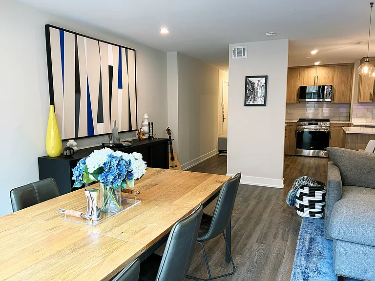 227 E Walton — Photo 26
