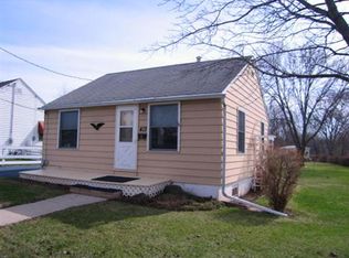 413 S Washington St, Combined Locks, WI 54113