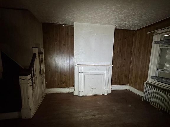 5th image of 338 N Robinson St