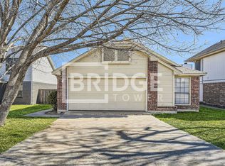 905 Boxwood Dr, Lewisville, TX 75067
