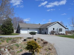 5076 Golden Corners Rd, Oconto Falls, WI 54154