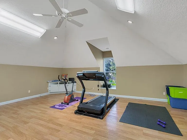 3856 Hunters Isle Dr — Photo 2