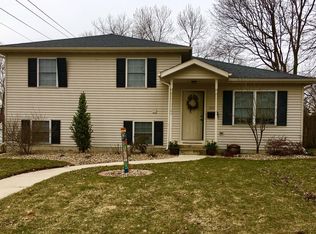 1004 Adams St, Ottawa, IL 61350