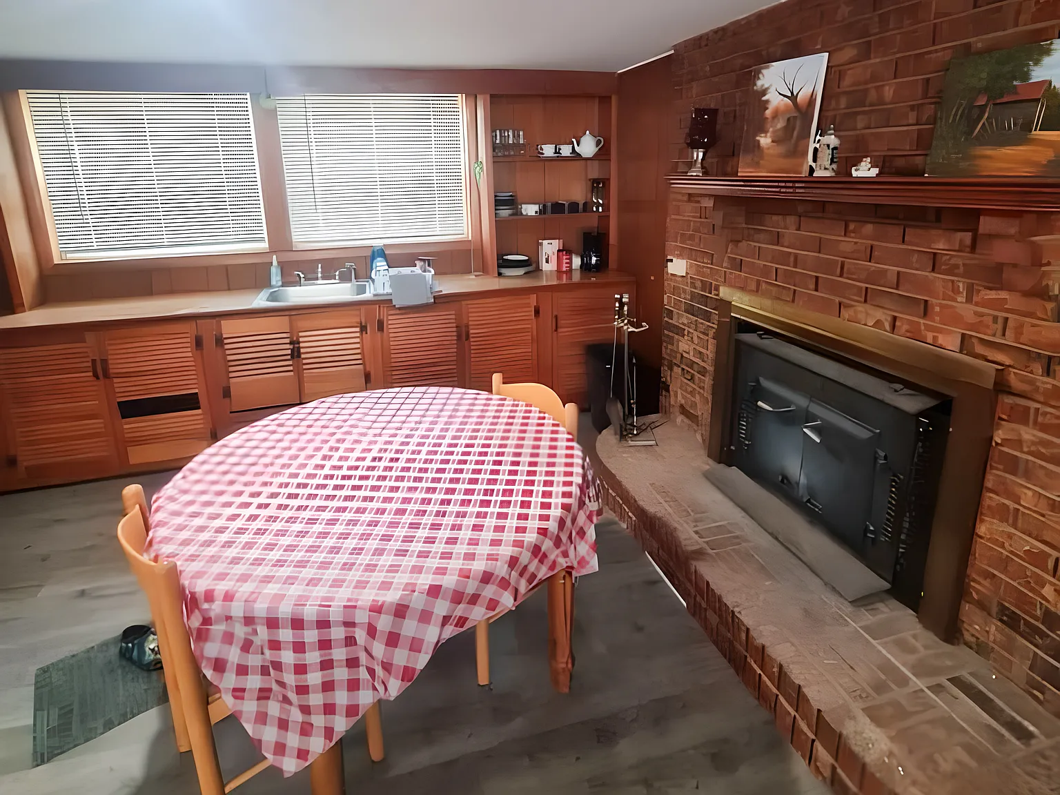 3 bed, 3.0 bath, 2000 sqft, $1,364 — Photo 3