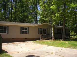 114 Apricot Ln, Statesville, NC 28677