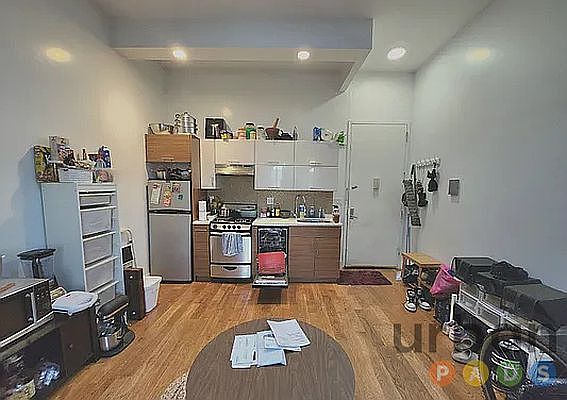 1st image of 257 Jefferson Ave #3F